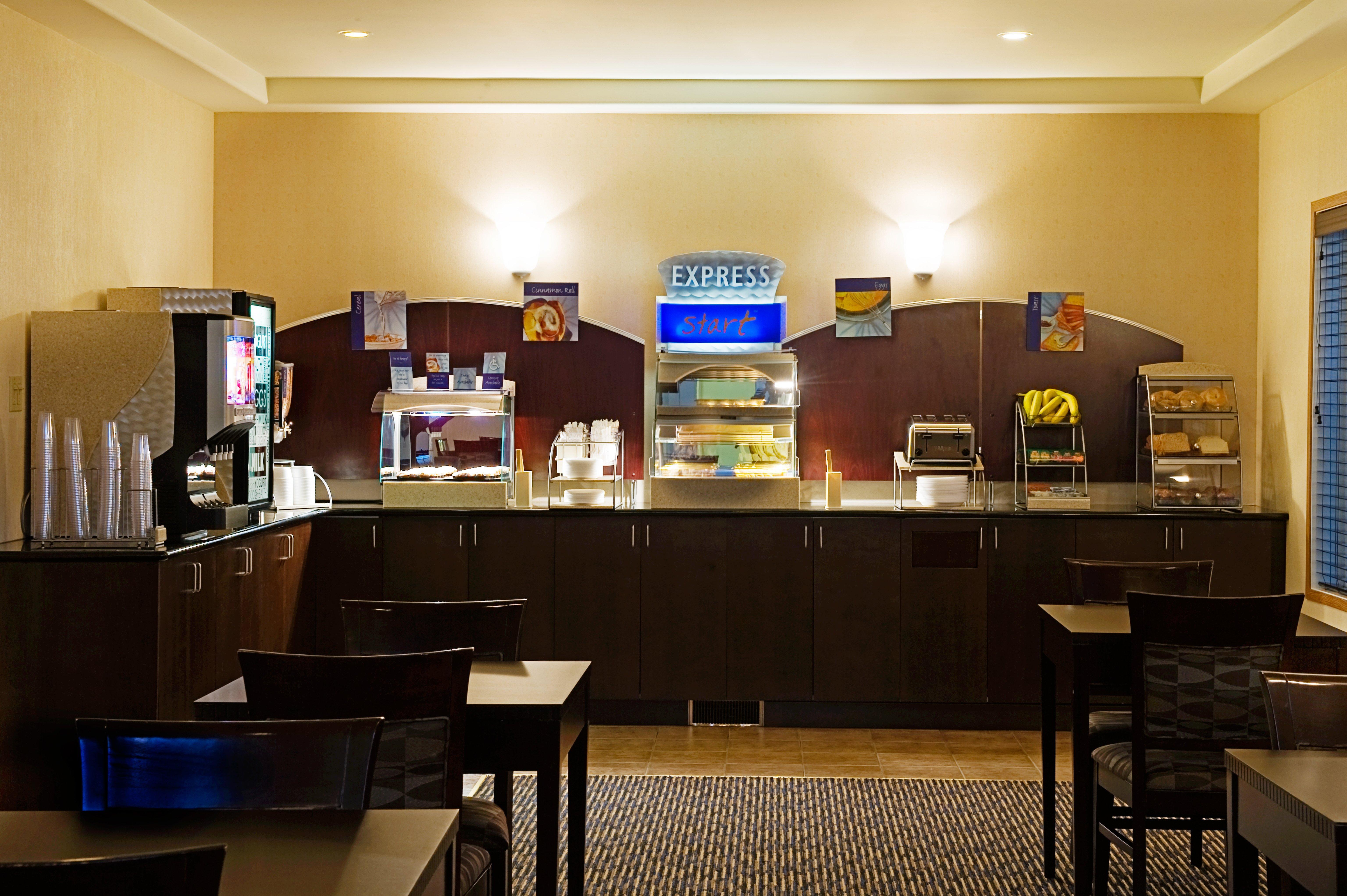 Holiday Inn Express & Suites-Regina-South By Ihg Exterior foto