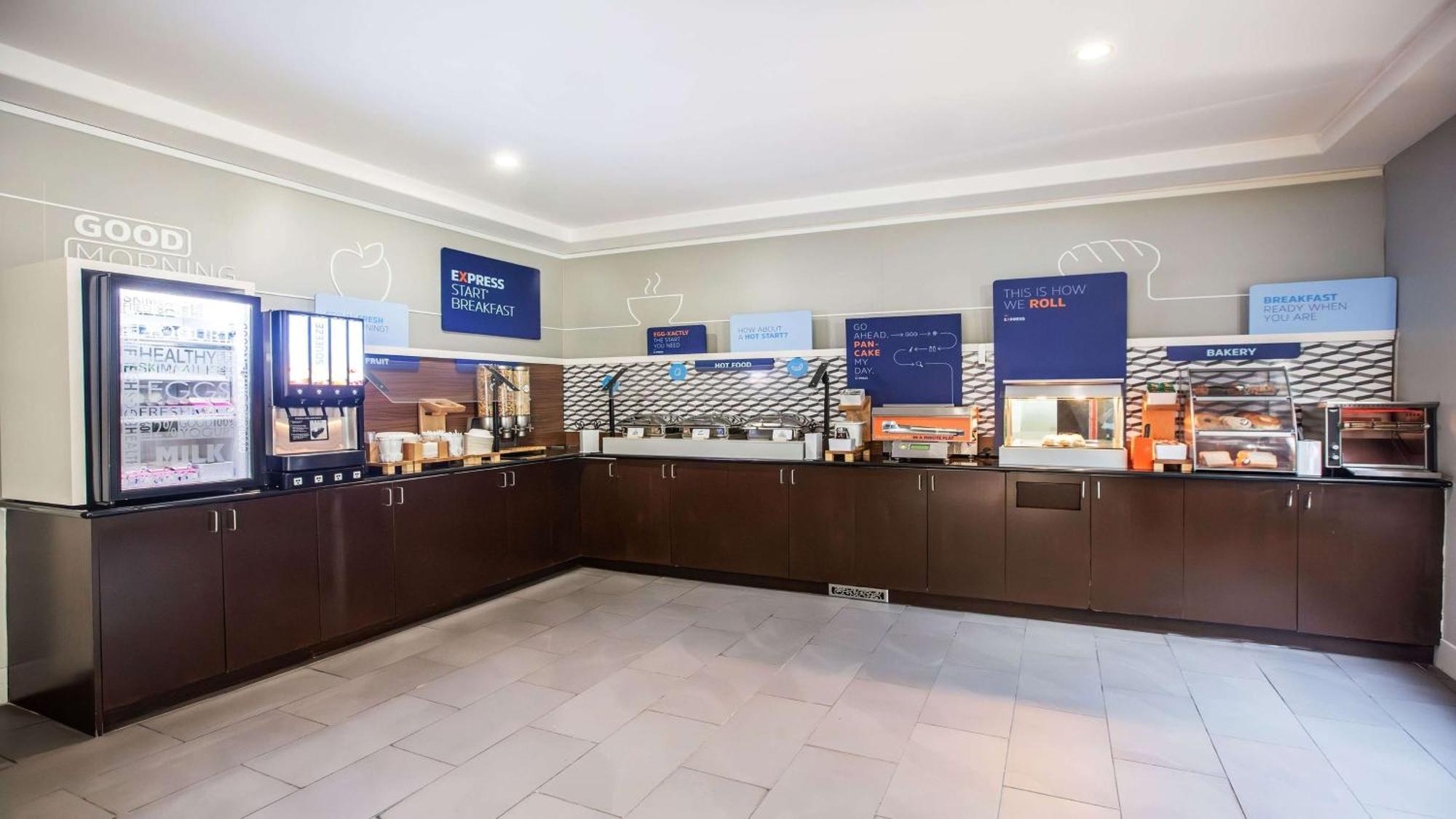 Holiday Inn Express & Suites-Regina-South By Ihg Exterior foto
